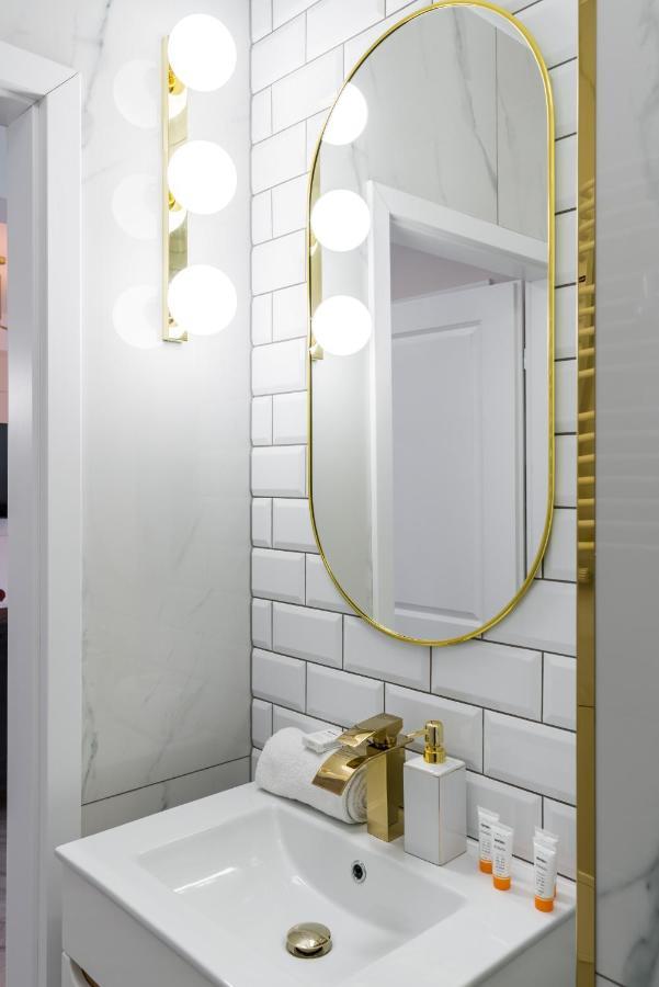 Modern Studio Apartments Poznan City Center By Noclegi Renters Luaran gambar