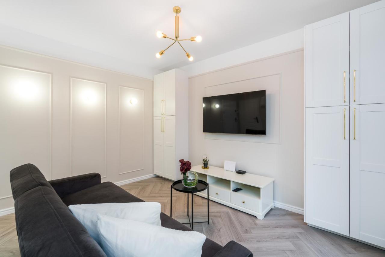 Modern Studio Apartments Poznan City Center By Noclegi Renters Luaran gambar